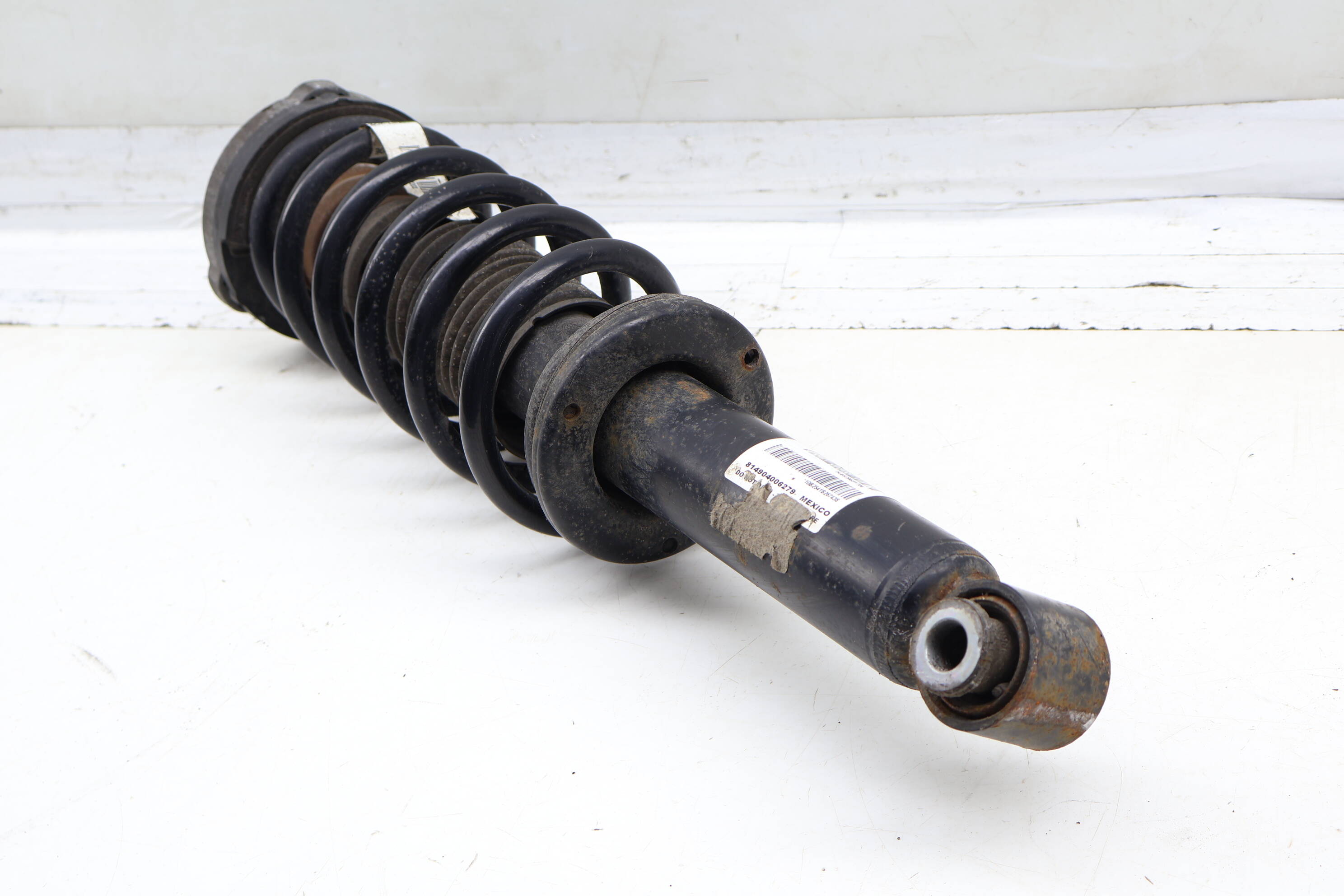 Strut Shock / Spring Assembly 33526796317
