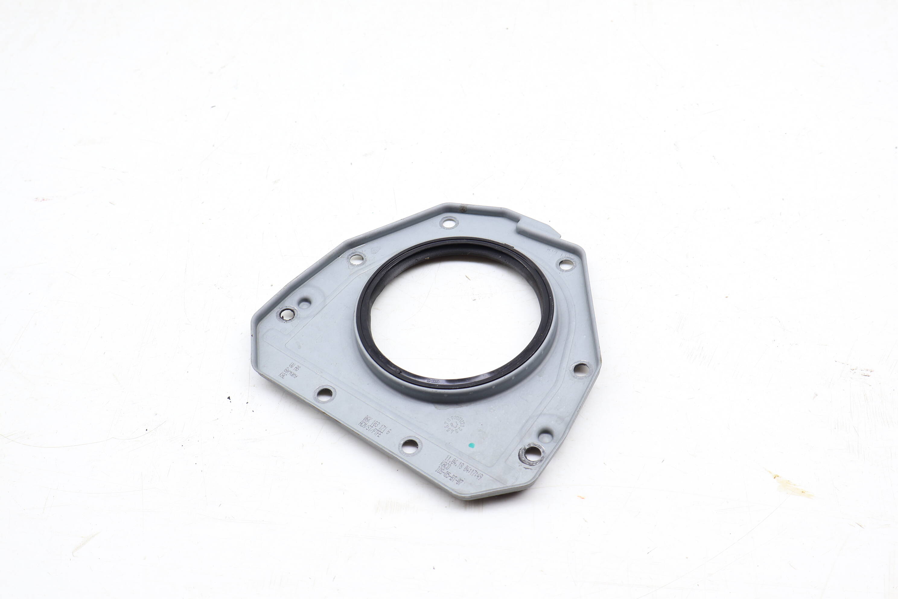 Engine Crankshaft Sealing Flange 06K103171G