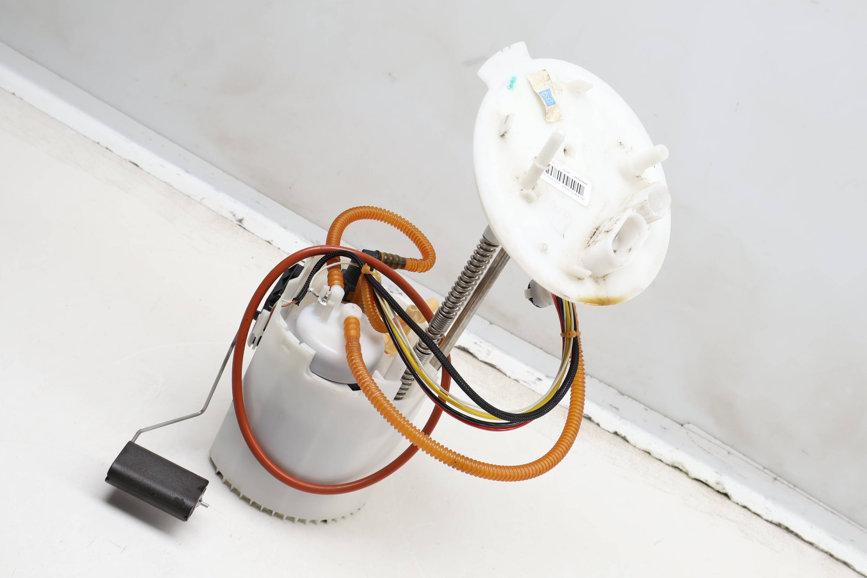 In-Tank Fuel Pump Assembly KK839H307AA