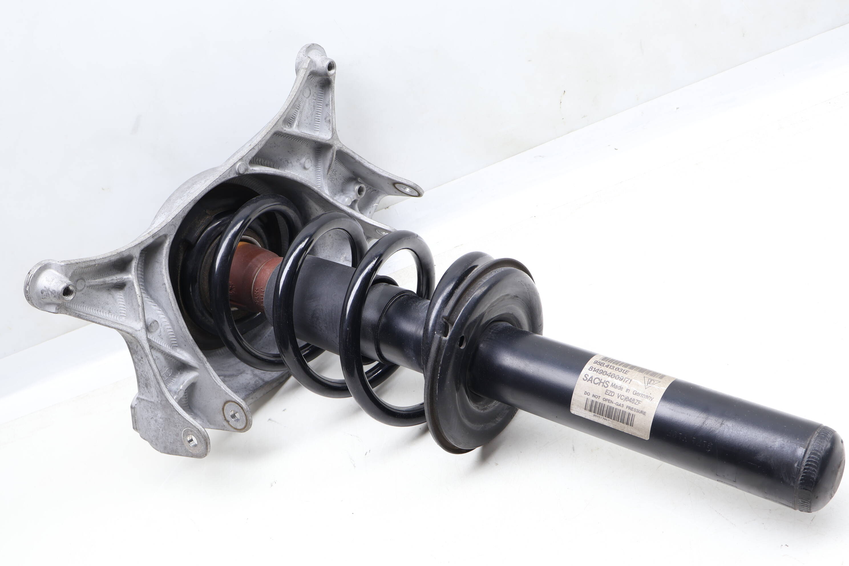 Strut / Spring Assembly 95B413031E