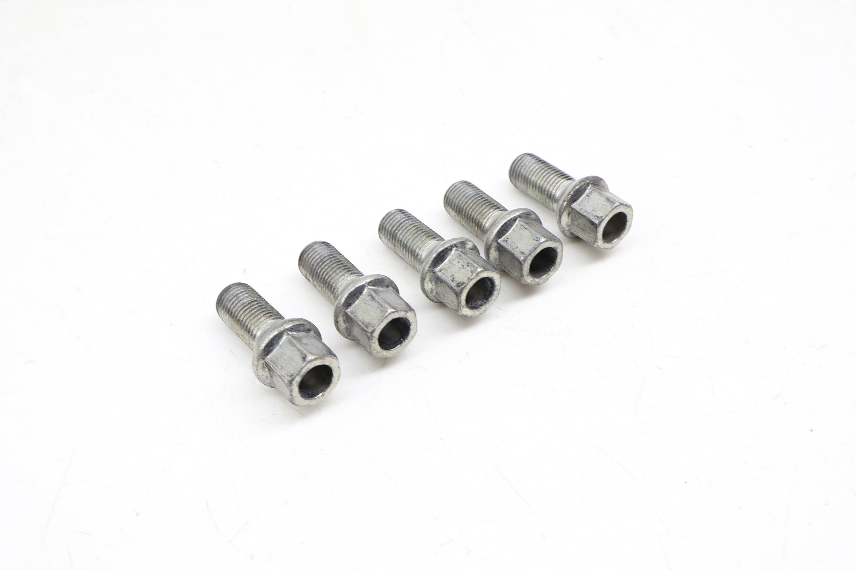 Wheel Bolt / Lug Nut Set (5) WHT002437