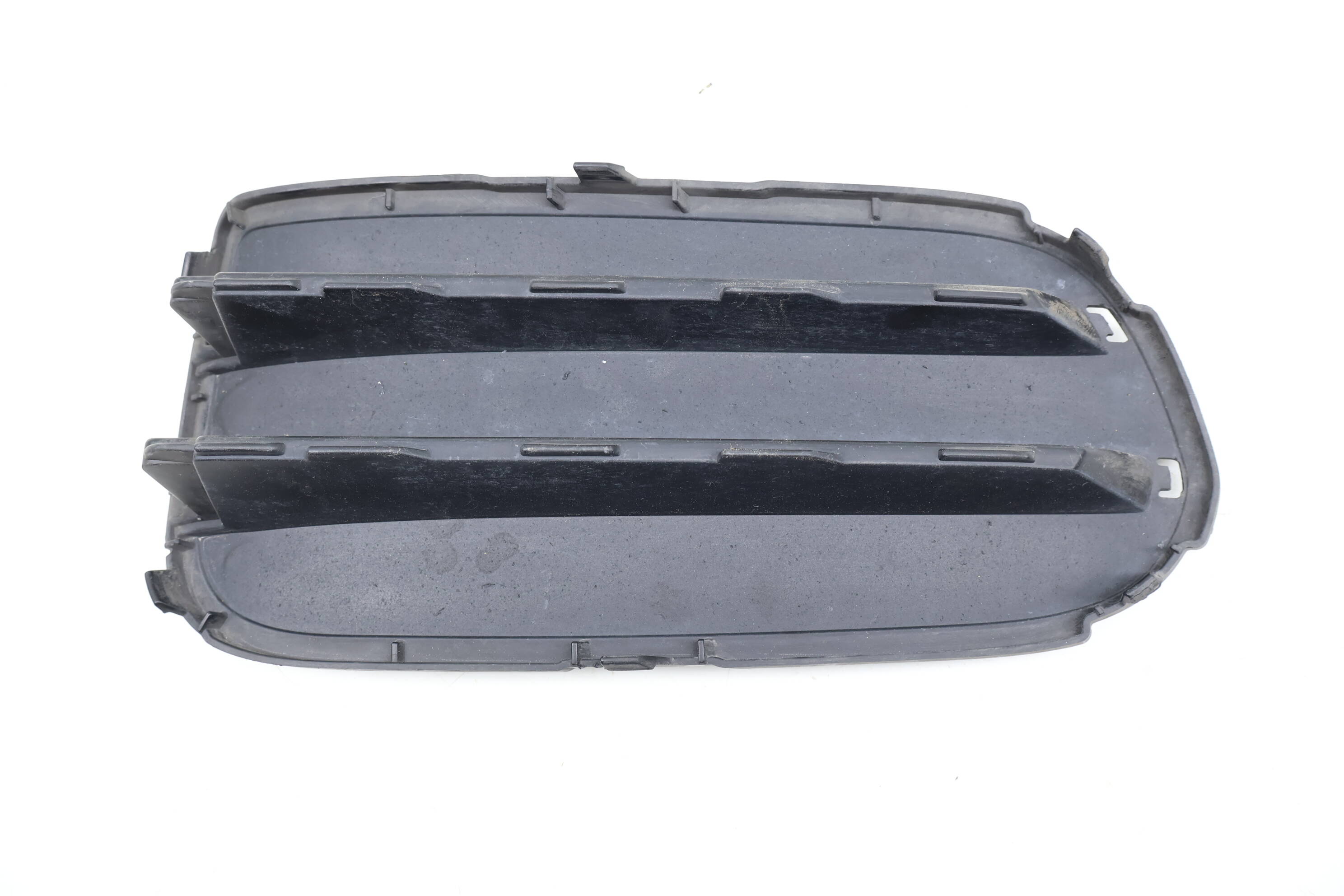 Bumper Grille (Outer) 97050555500