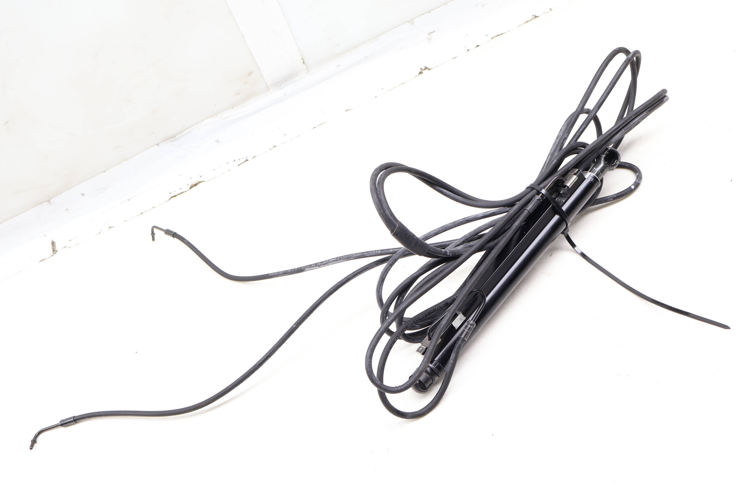 Convertible Top Hydraulic Strut / Cylinder