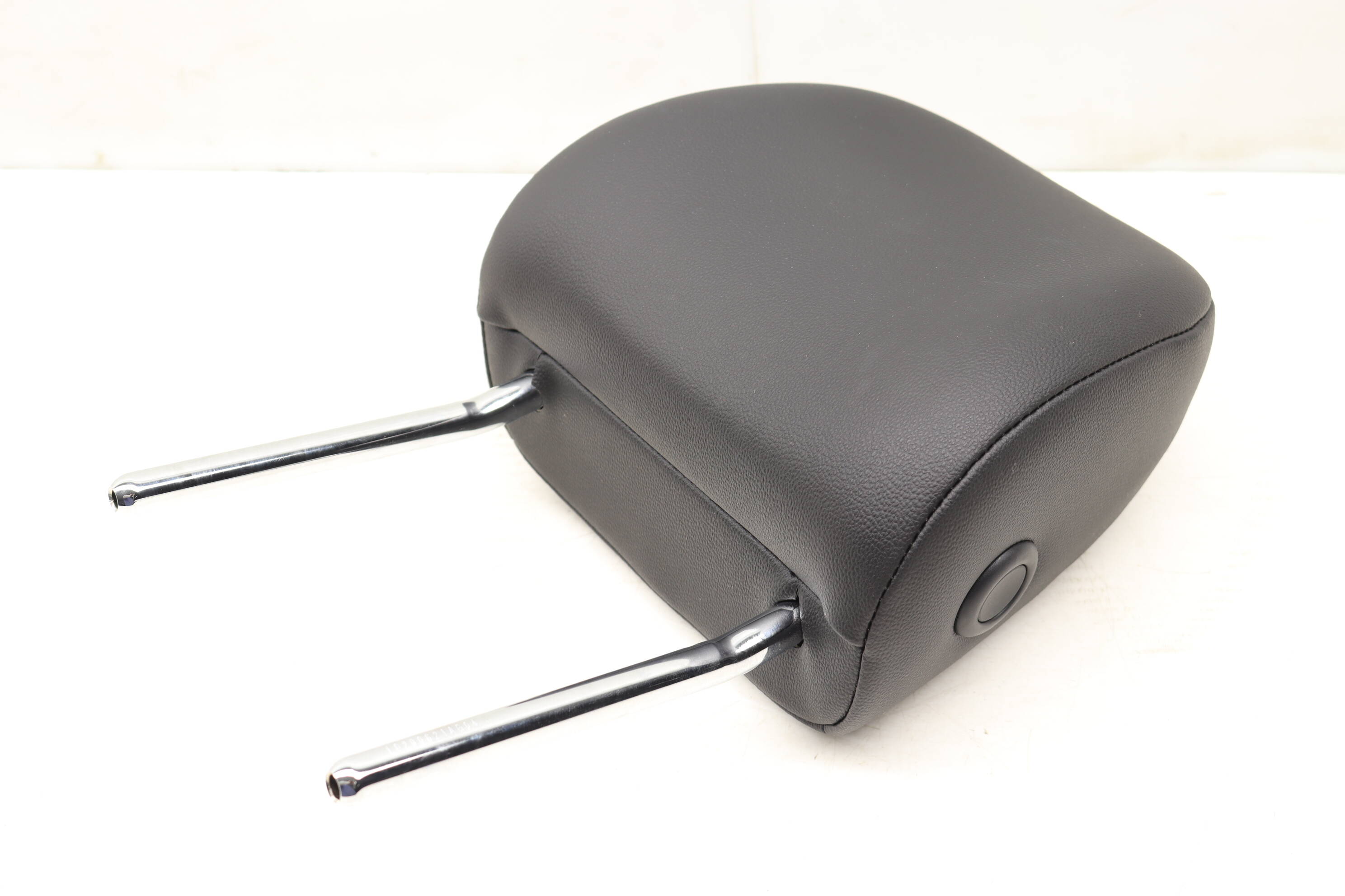 Seat Headrest / Head Rest 5GM881903C