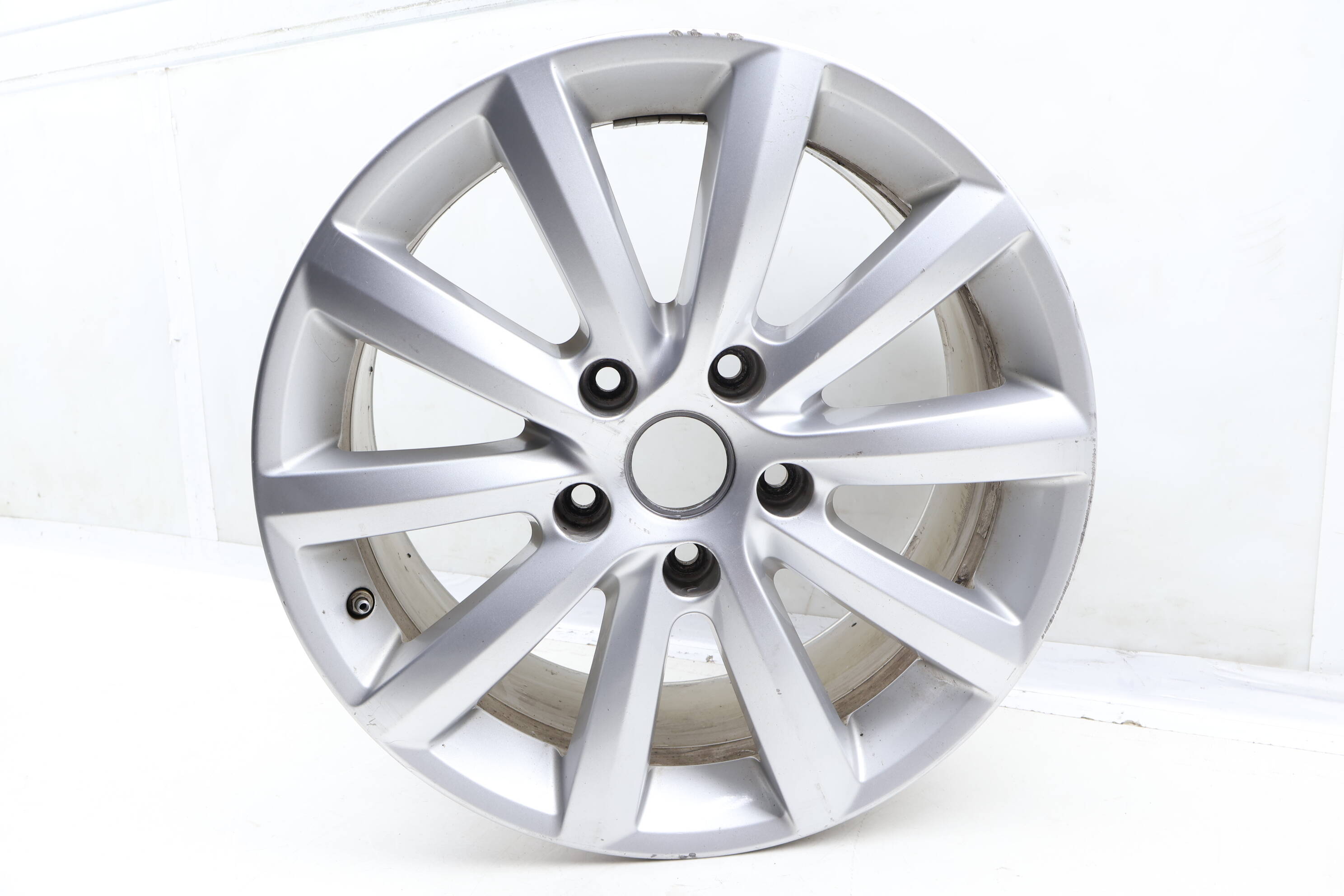 18" Inch Alloy Rim / Wheel (10-Spoke) 7P6601025B