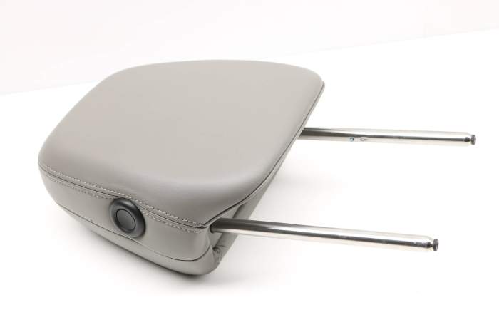 Seat Headrest / Head Rest 7P5881902P 95852191200 main product photo