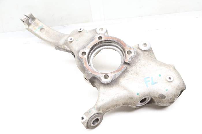 Spindle Knuckle / Wheel Bearing Housing 31216869869 main product photo