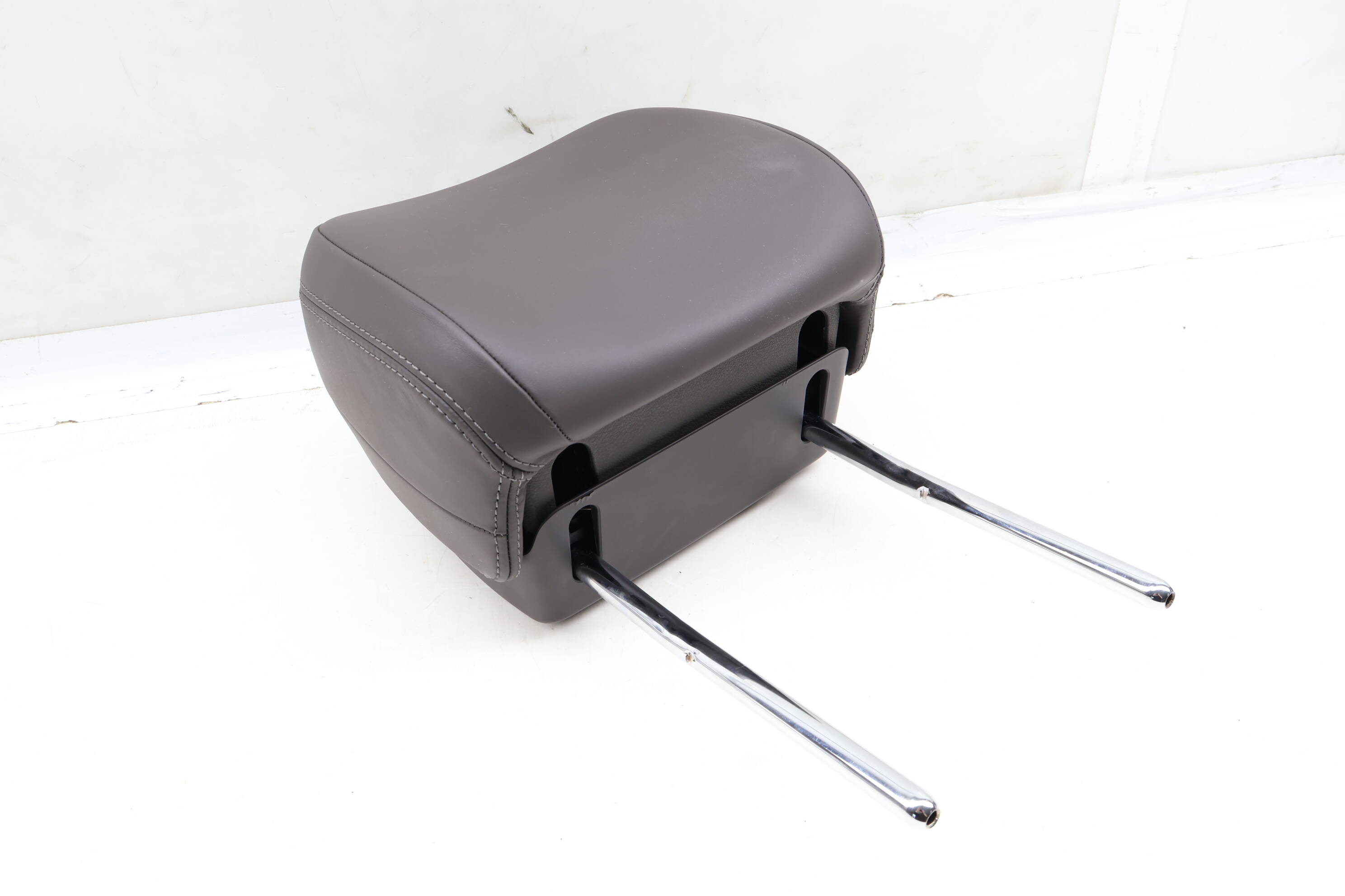 Seat Headrest / Head Rest (Leather) 95B881901A