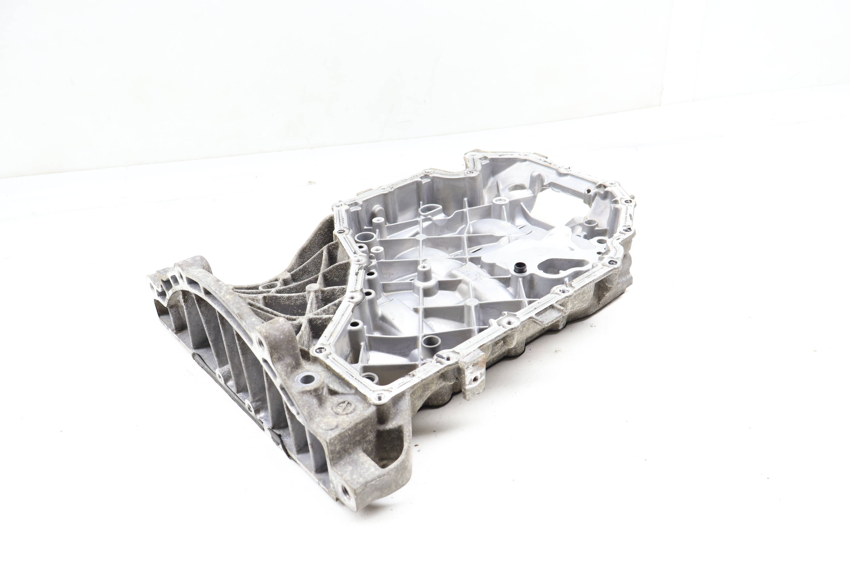 Upper Engine Oil Pan / Sump 06H103603AK