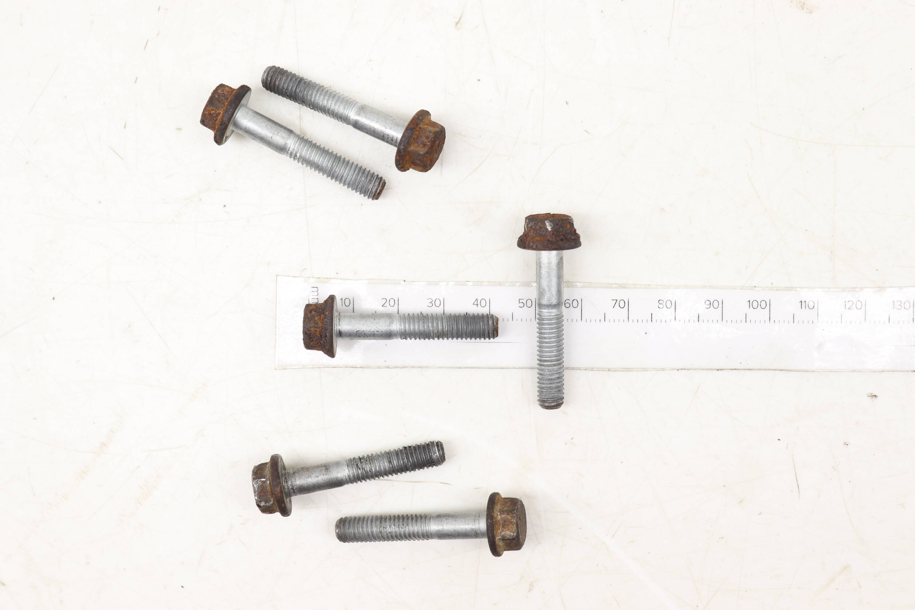 M6x35 Screw / Bolt Set (6) 90037817209