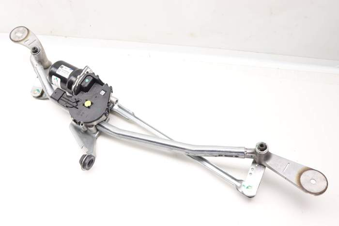 Windshield Wiper Transmission W/ Motor 61617427901 main product photo