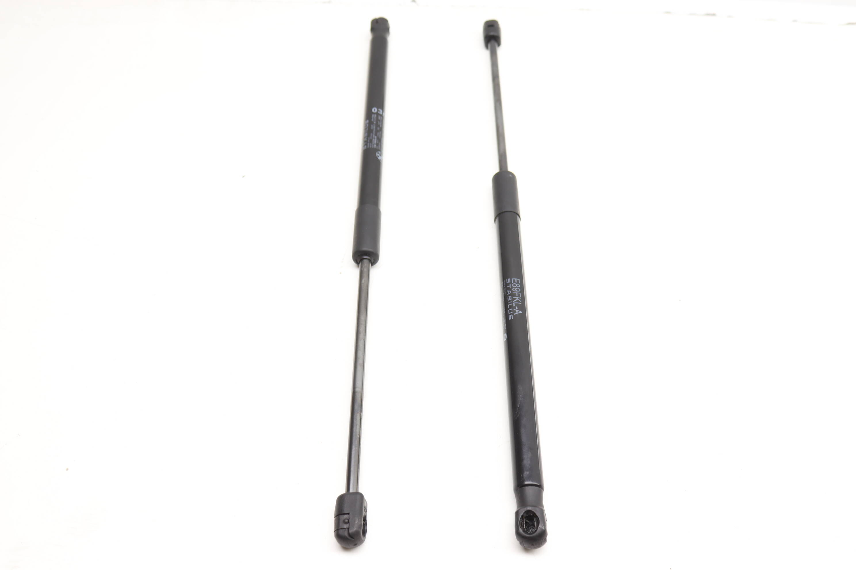 Hood Strut / Shock Set 51237285823