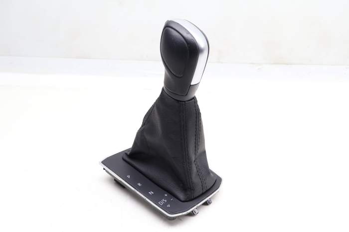 Automatic Shifter Knob W/ Boot 5NN713203E main product photo