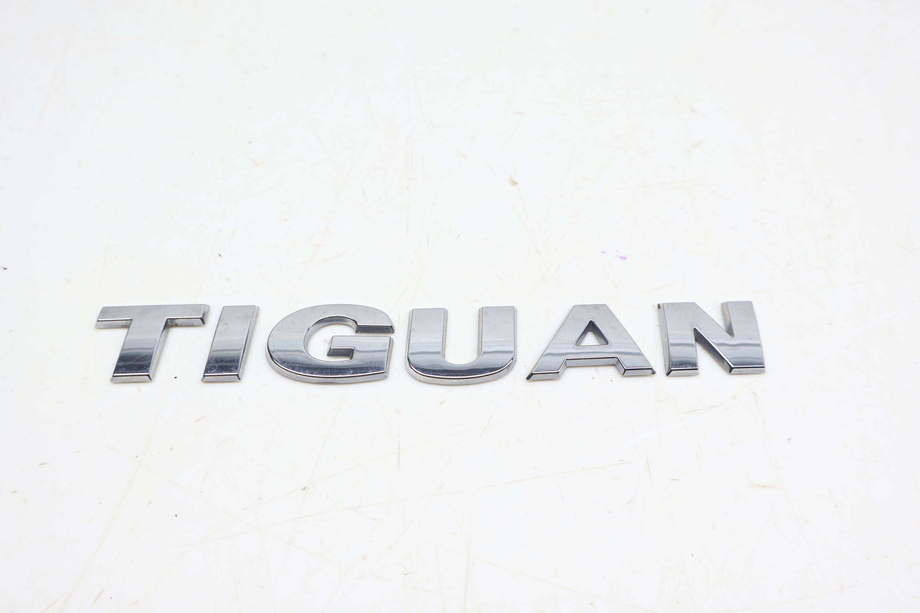Trunk Hatch Emblem (Tiguan) 5NA853687