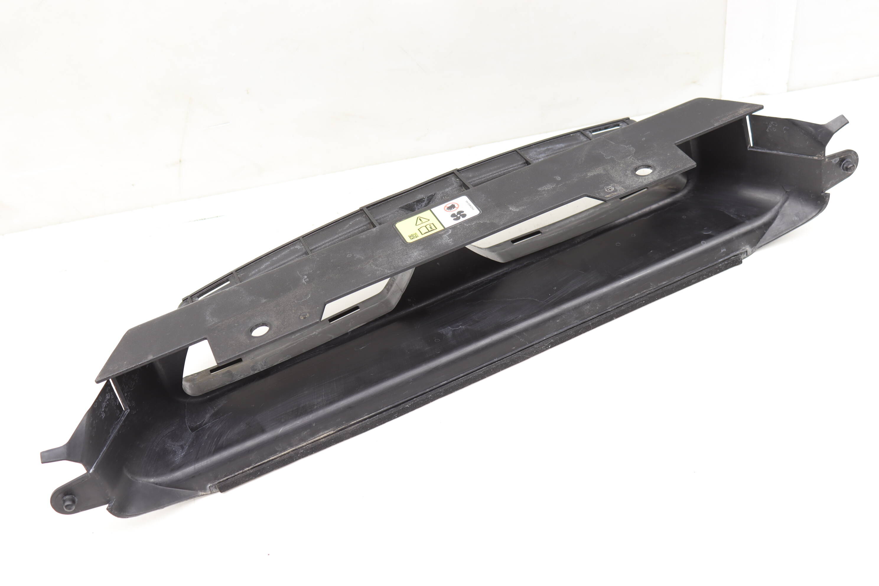 Engine Air Intake Duct J8A29H724AB