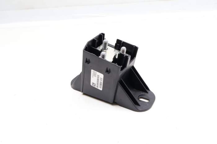 Positive (+) Battery Terminal 61139318771 main product photo