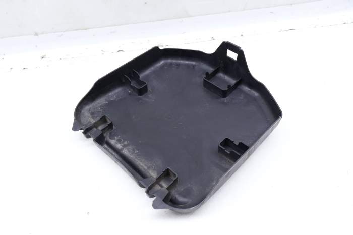 Cabin Air Filter Housing Cover 64319184010 main product photo