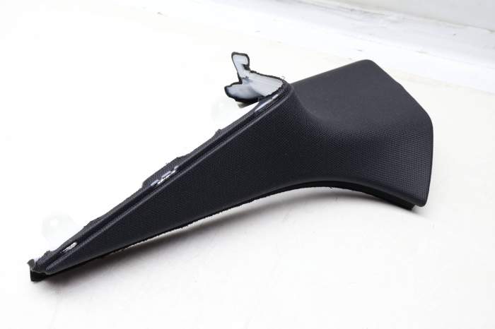 Upper D Pillar Trim / Lining 8W8867246B main product photo