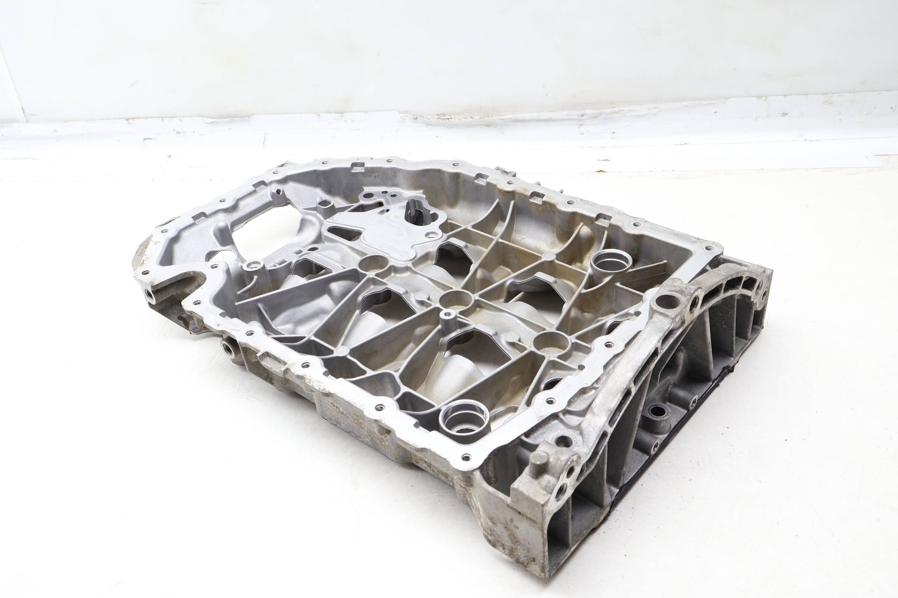 Upper Engine Oil Pan / Sump 06K103603CT