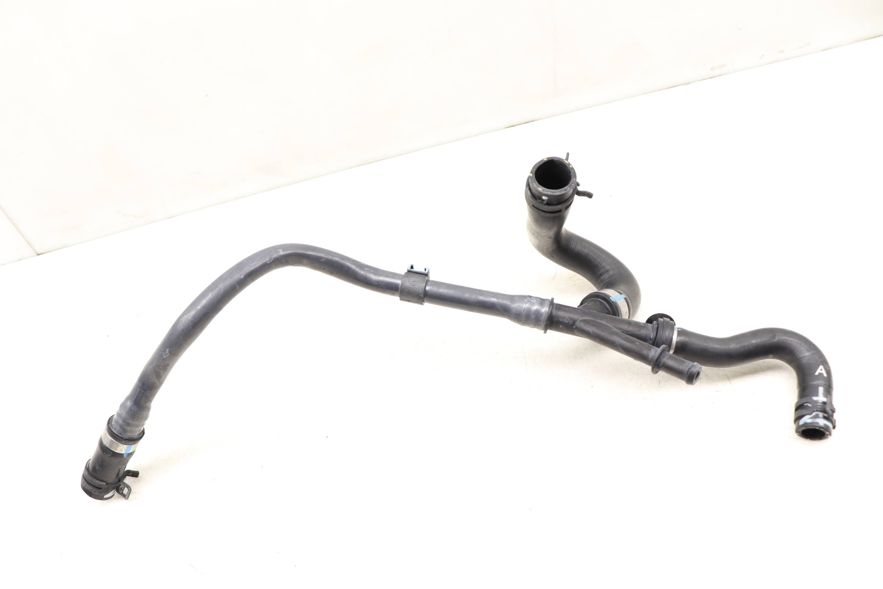 Coolant Hose / Line 9J1121070B