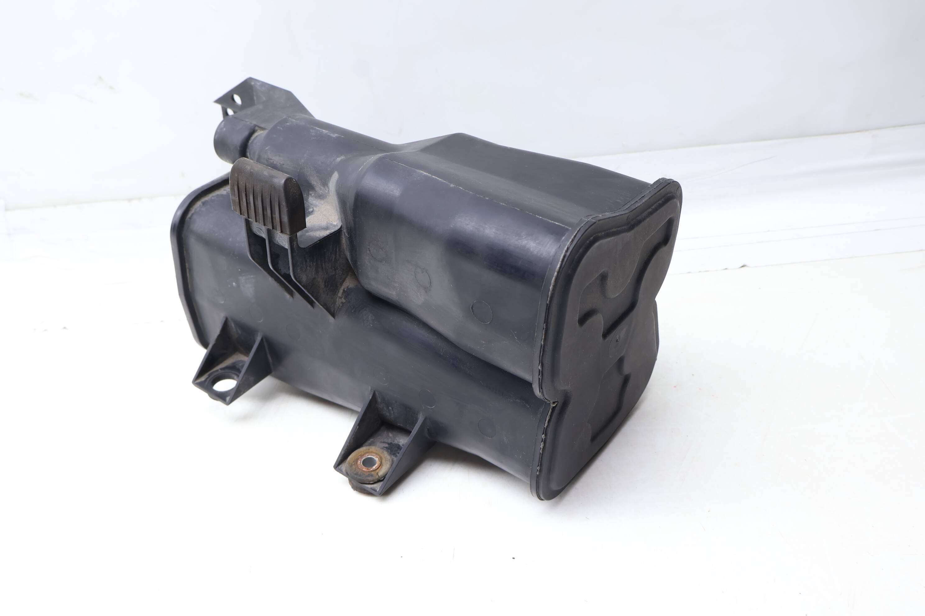 Fuel Evap Charcoal Canister 16136765741