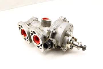 Engine Vacuum Pump 11667847203