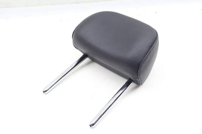 Outer Headrest / Head Rest 8U0885901G main product photo