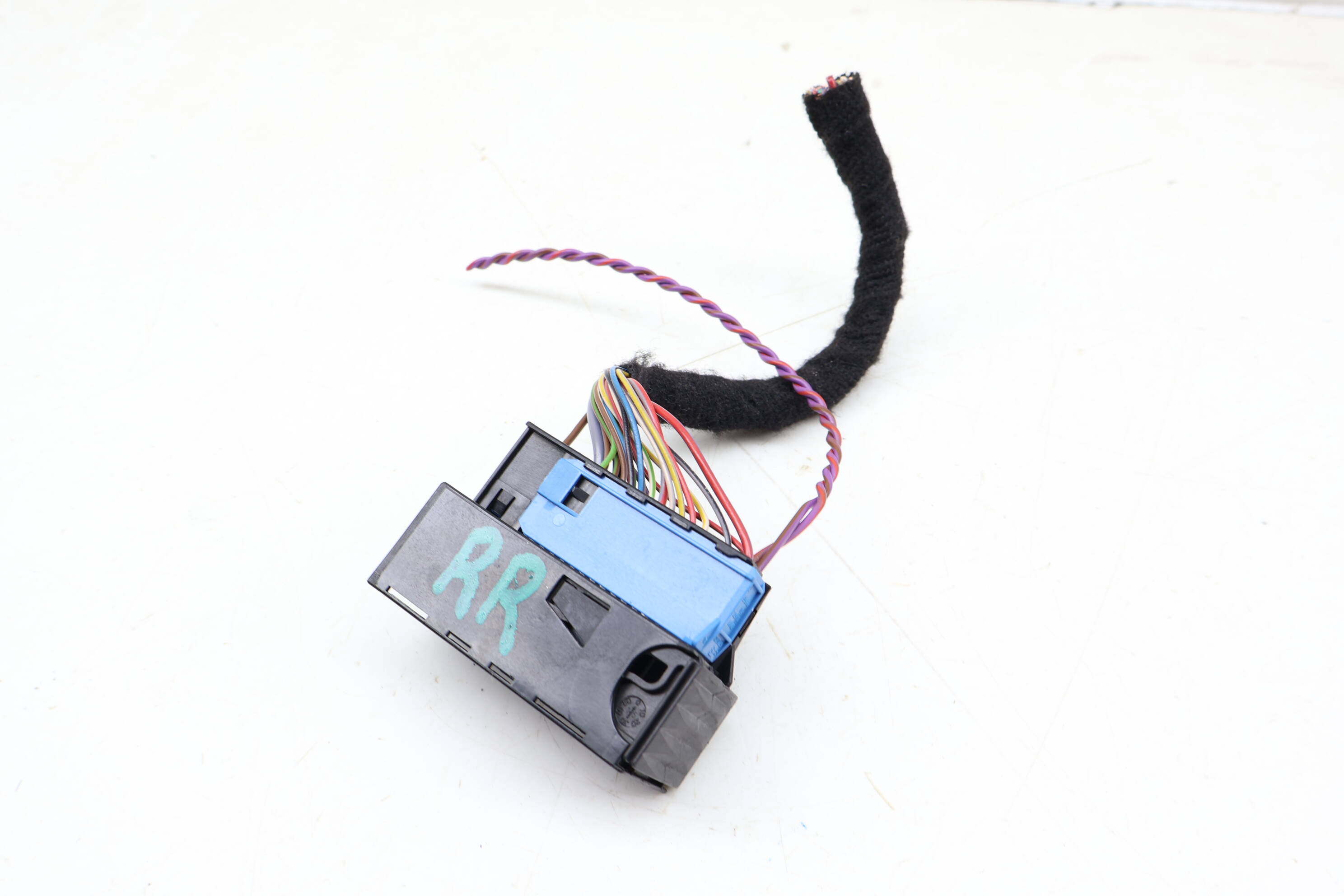 Door Wiring Harness Connector / Pigtail 61139147289