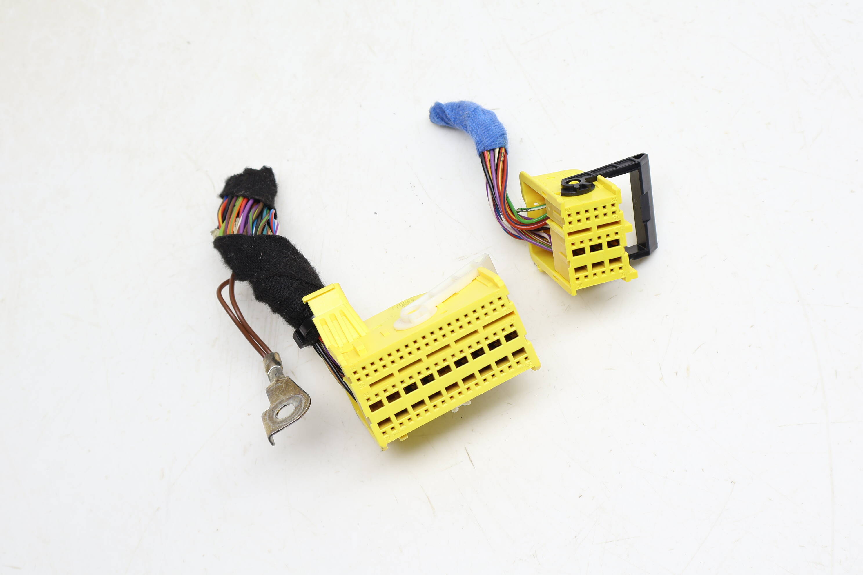 Airbag Control Module Wiring Connector / Pigtail