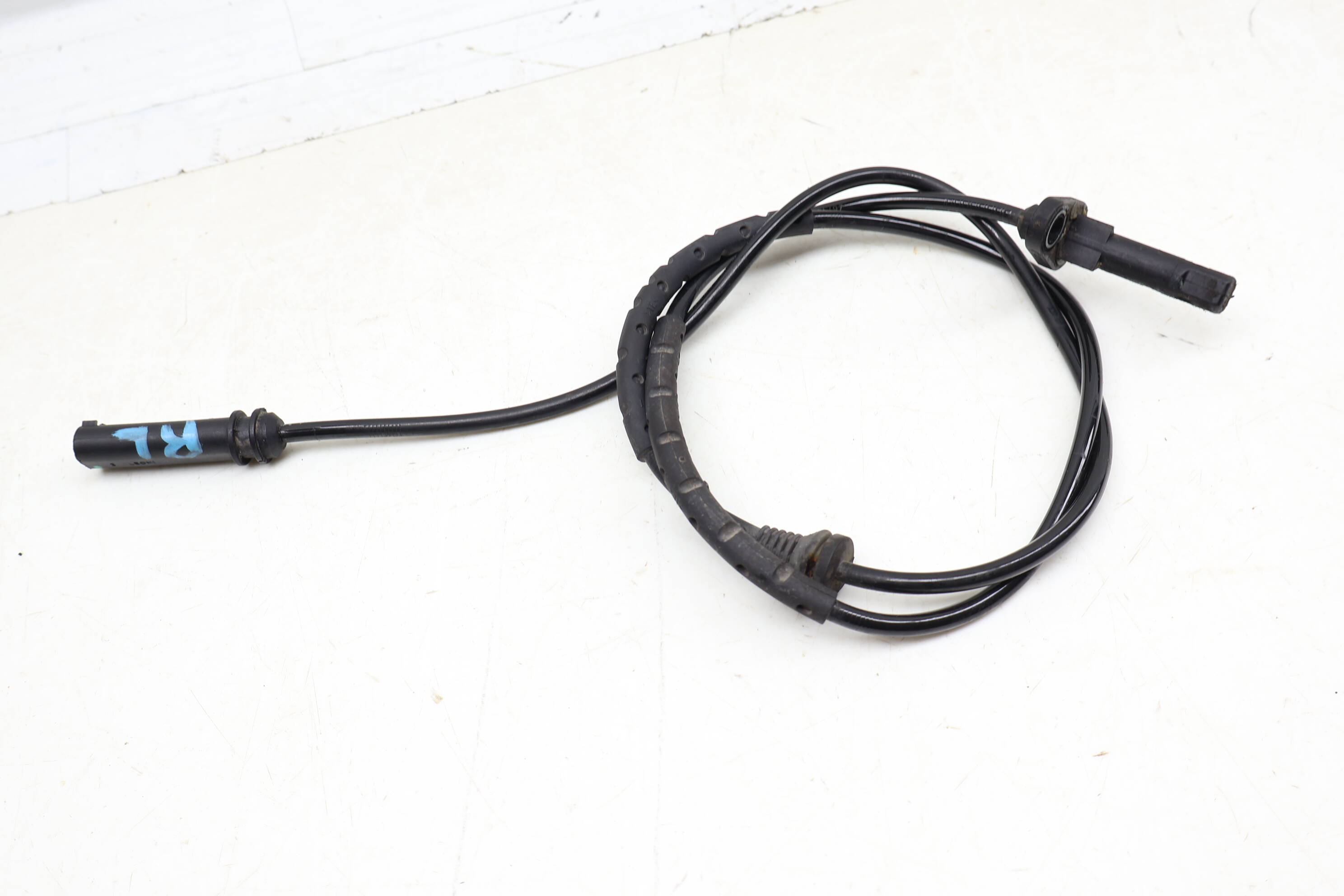 Abs Wheel / Speed Sensor 34526771777