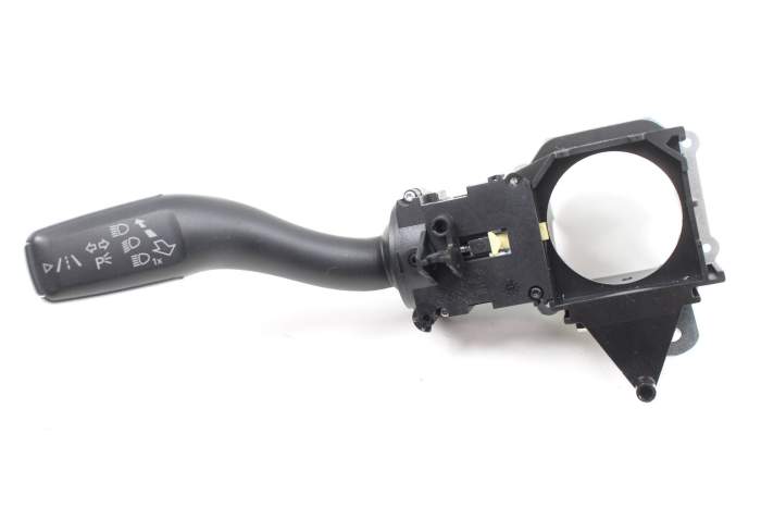 Turn Signal Switch / Stalk 4E0953513M main product photo
