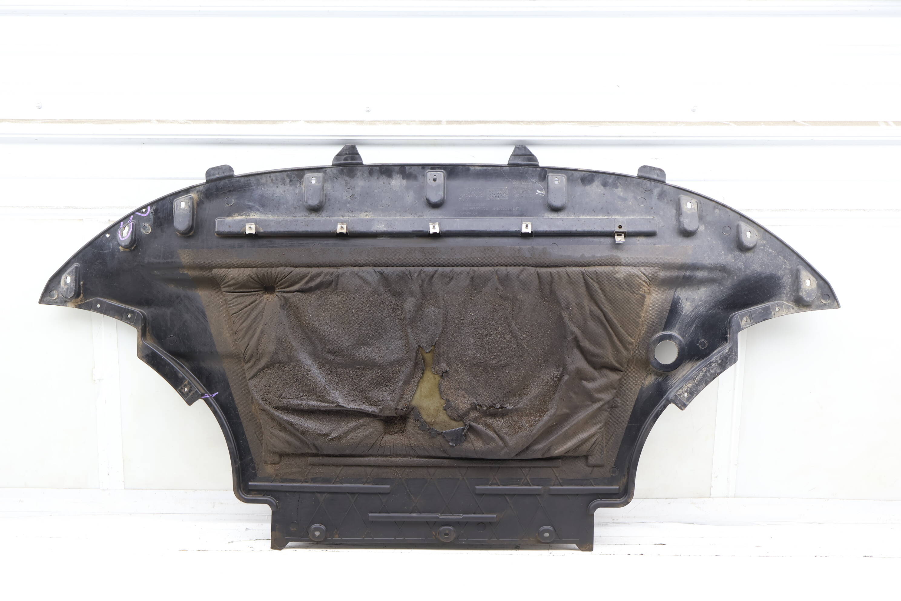 Belly Pan / Skid Plate / Splash Shield 8R1863821D