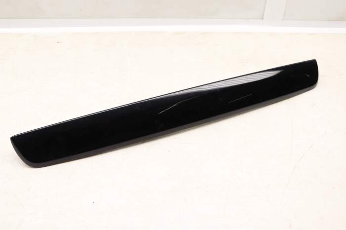 Hatch / Trunk Lid Handle Housing 7P5827576E 95851257602 main product photo