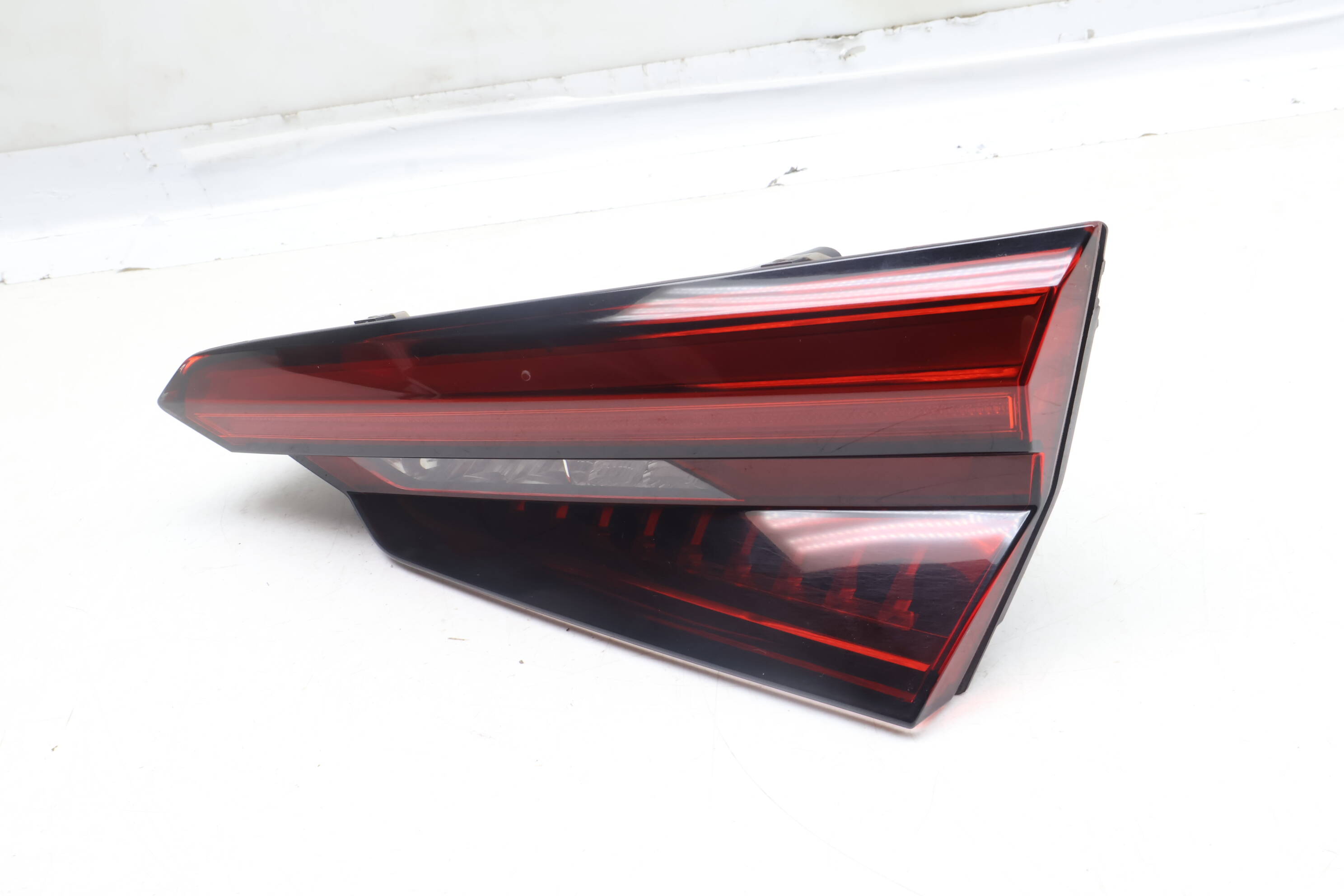 Inner Led Tail Light / Lamp 8W6945094F