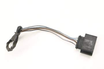 4-Pin Outer Tail Light Wiring Connector / Pigtail