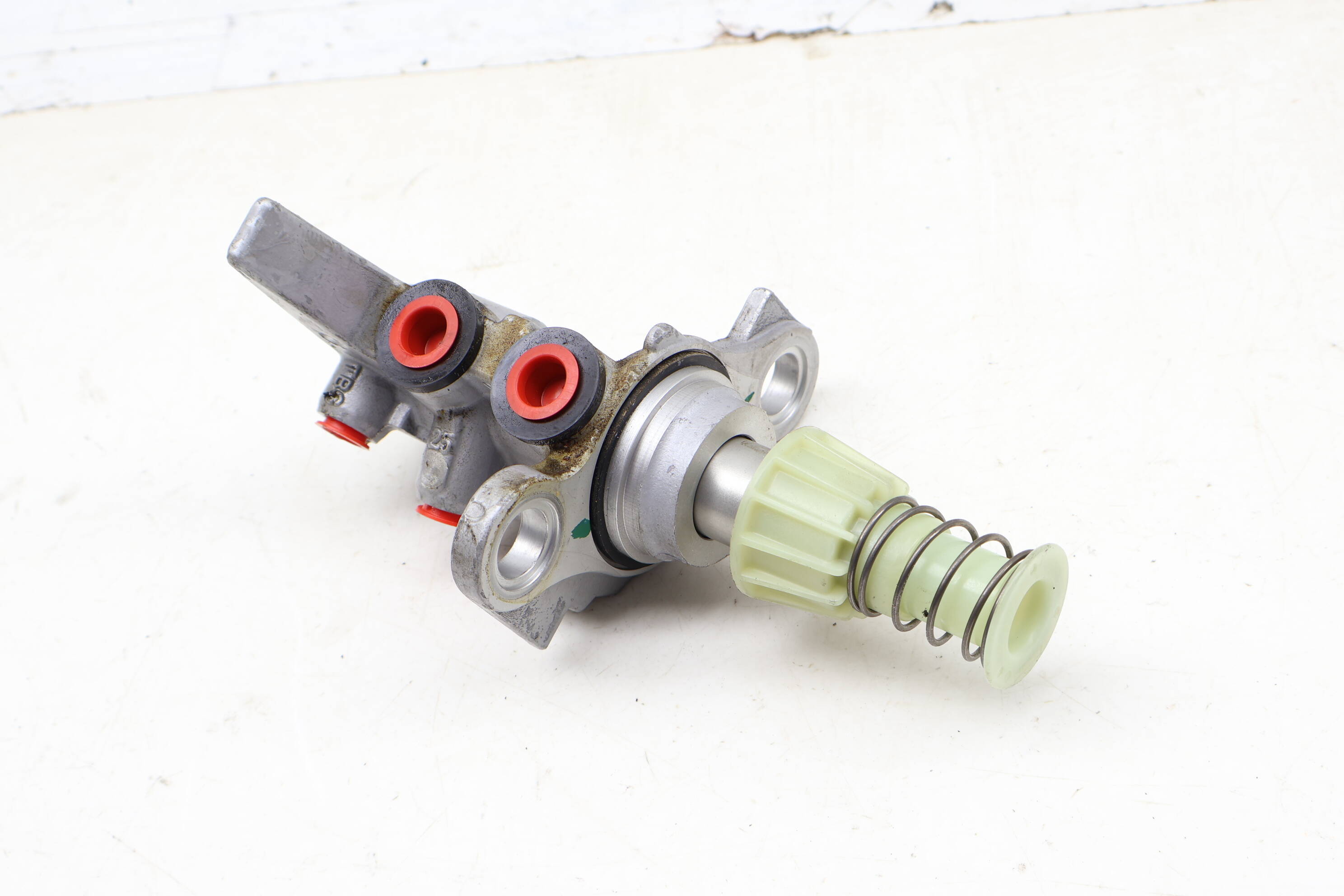 Brake Master Cylinder 8W0611021