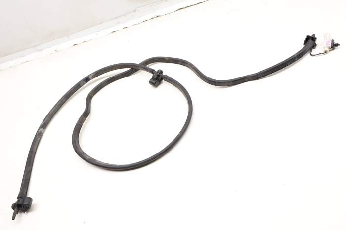 Windshield Washer Nozzle Assembly / Hose 61667347668 main product photo