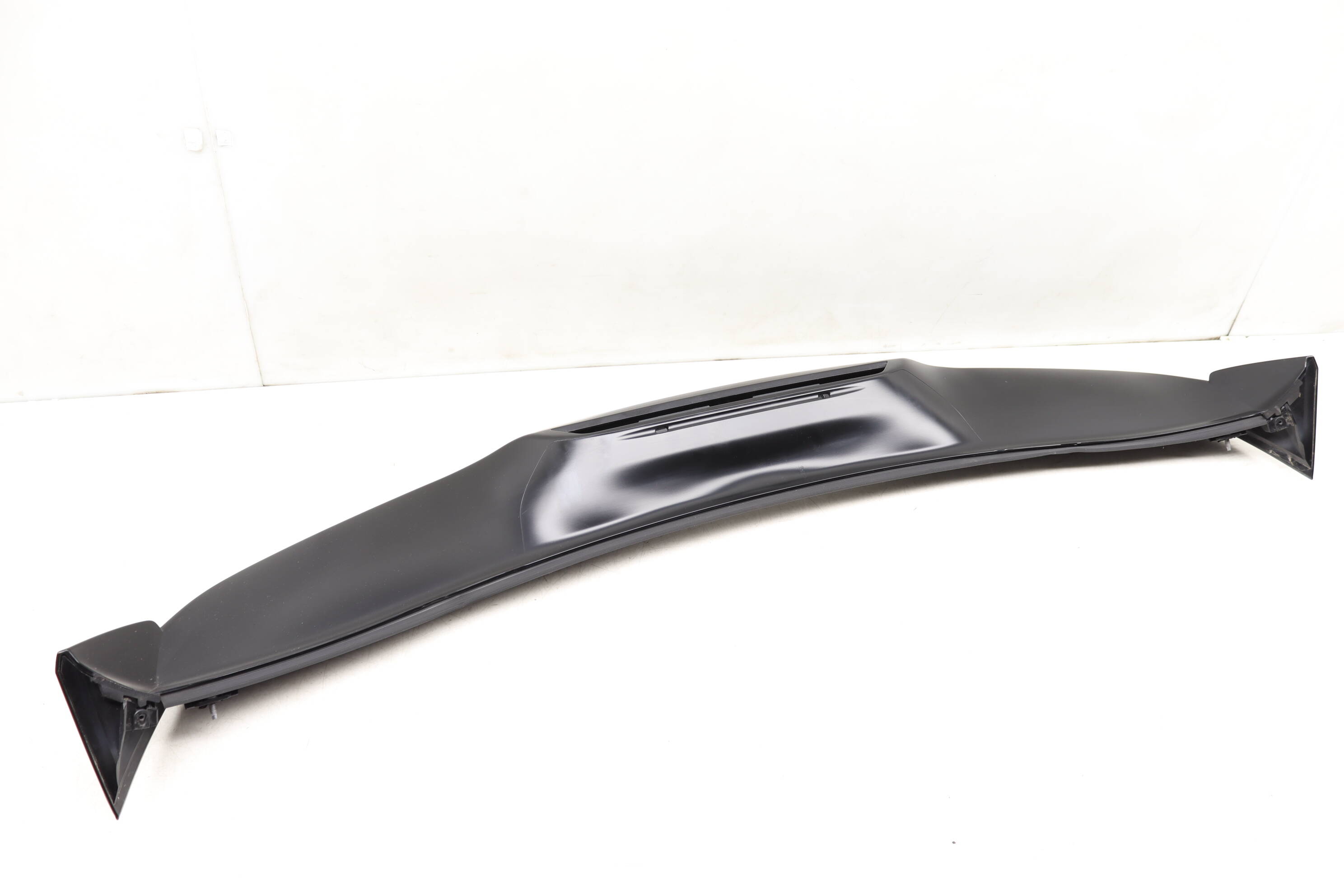 Hatch / Trunk Lid Spoiler 7P5827934E 95851293902