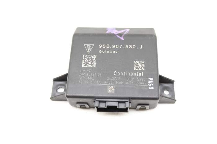 Gateway Control Module 95B907530J main product photo