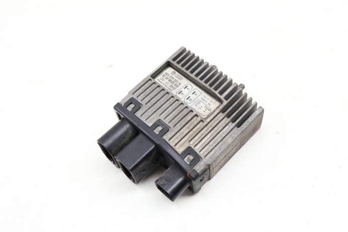 Radiator Cooling Fan Control Module 8E0959501N main product photo