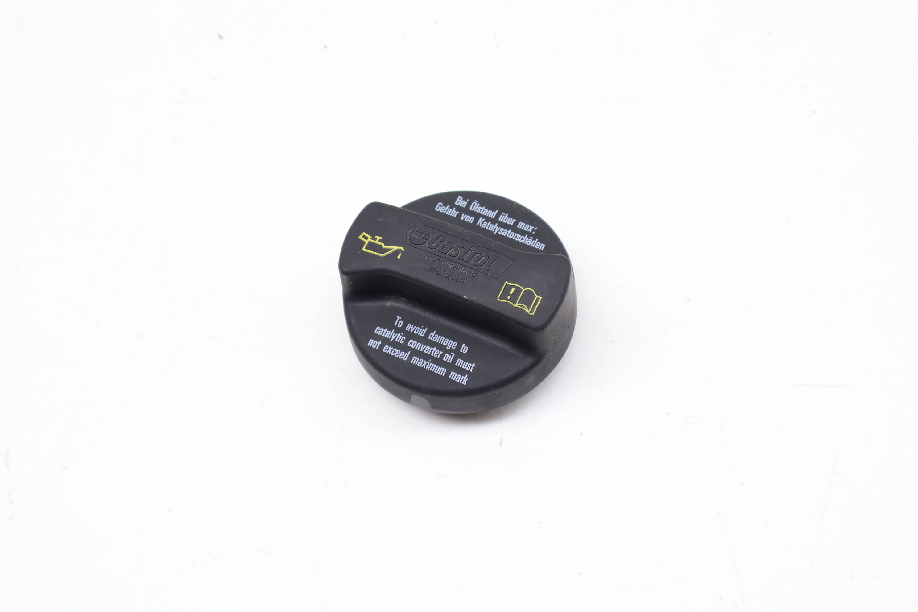 Engine Oil Cap / Cover 06B103485D