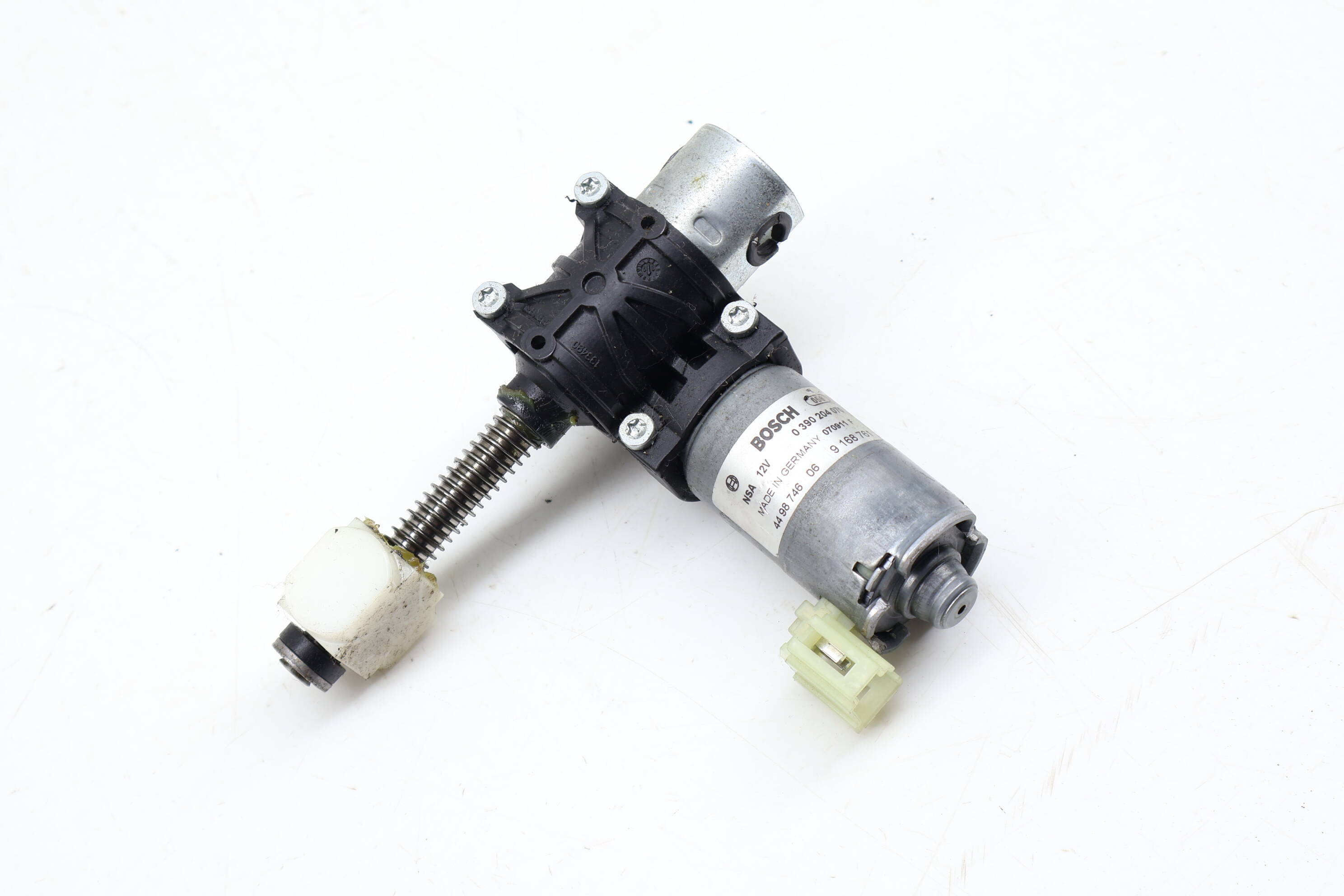 Front Tilt Seat Motor W/ Transmission 52109168761