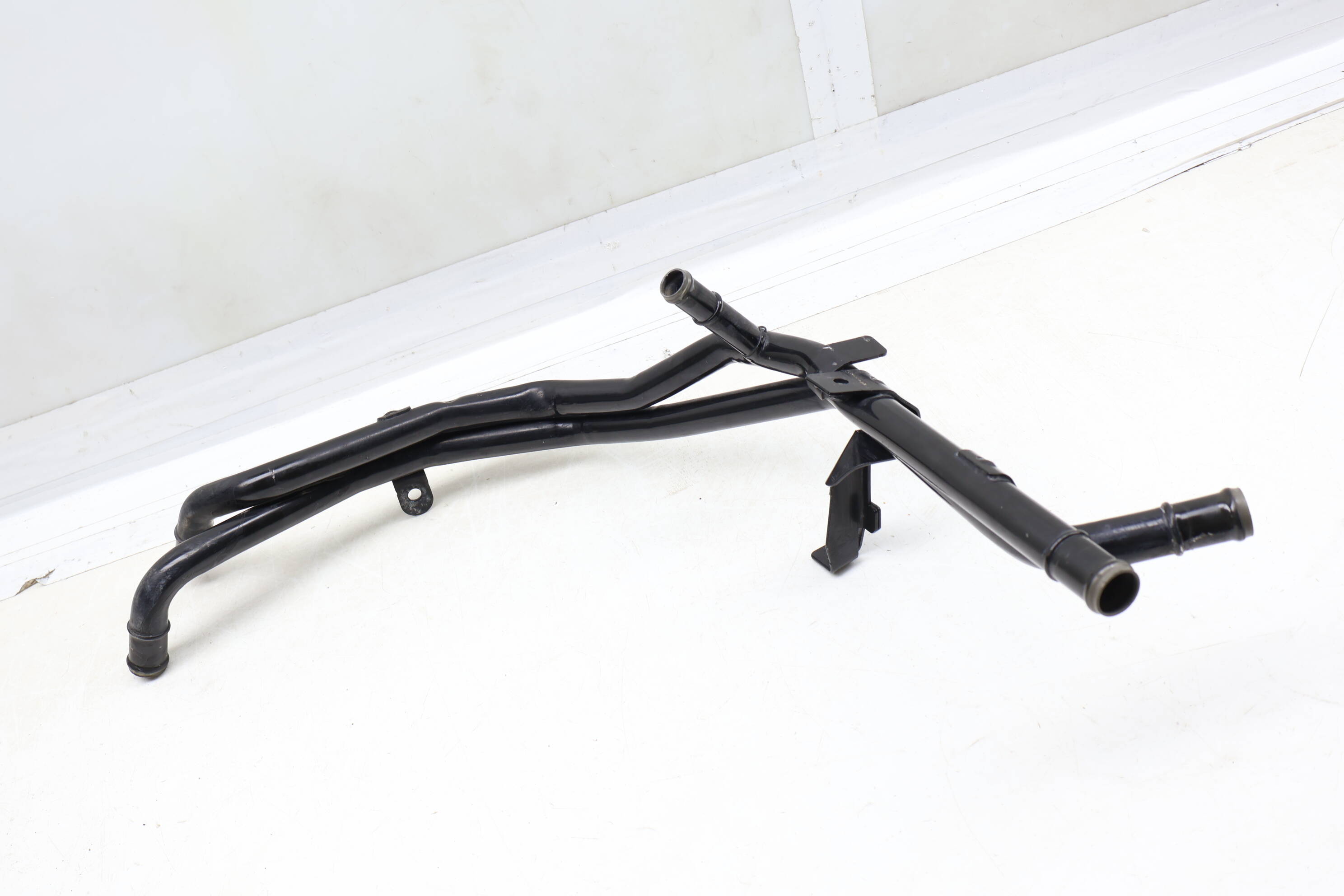 Coolant Pipe / Tube / Line Set 7L8121070BG