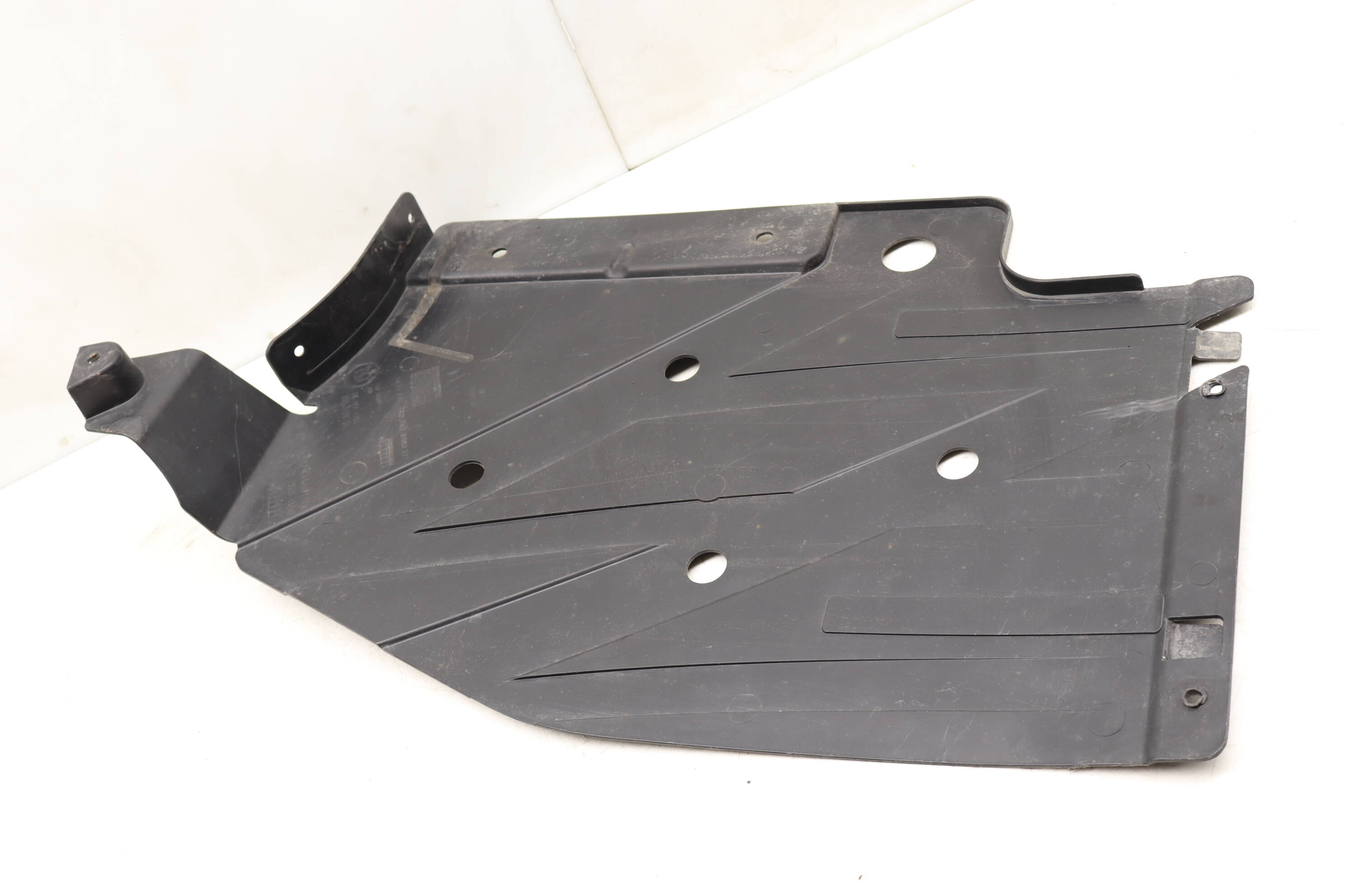 Underbody&#x20;Shield&#x20;Panel&#x20;&#x2F;&#x20;Liner&#x20;51757258049