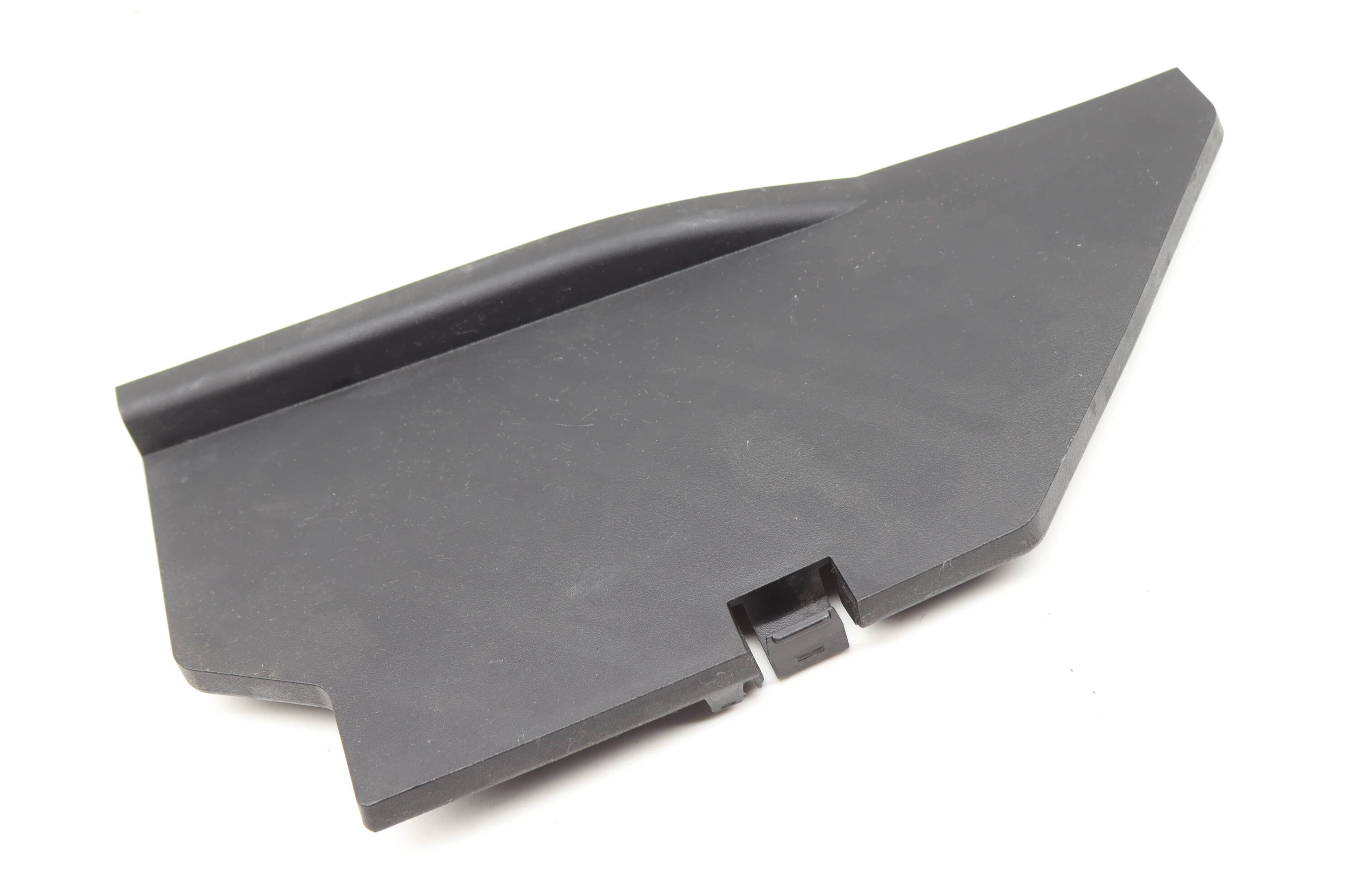 Cowl / Leaf Grille J8A202222BC