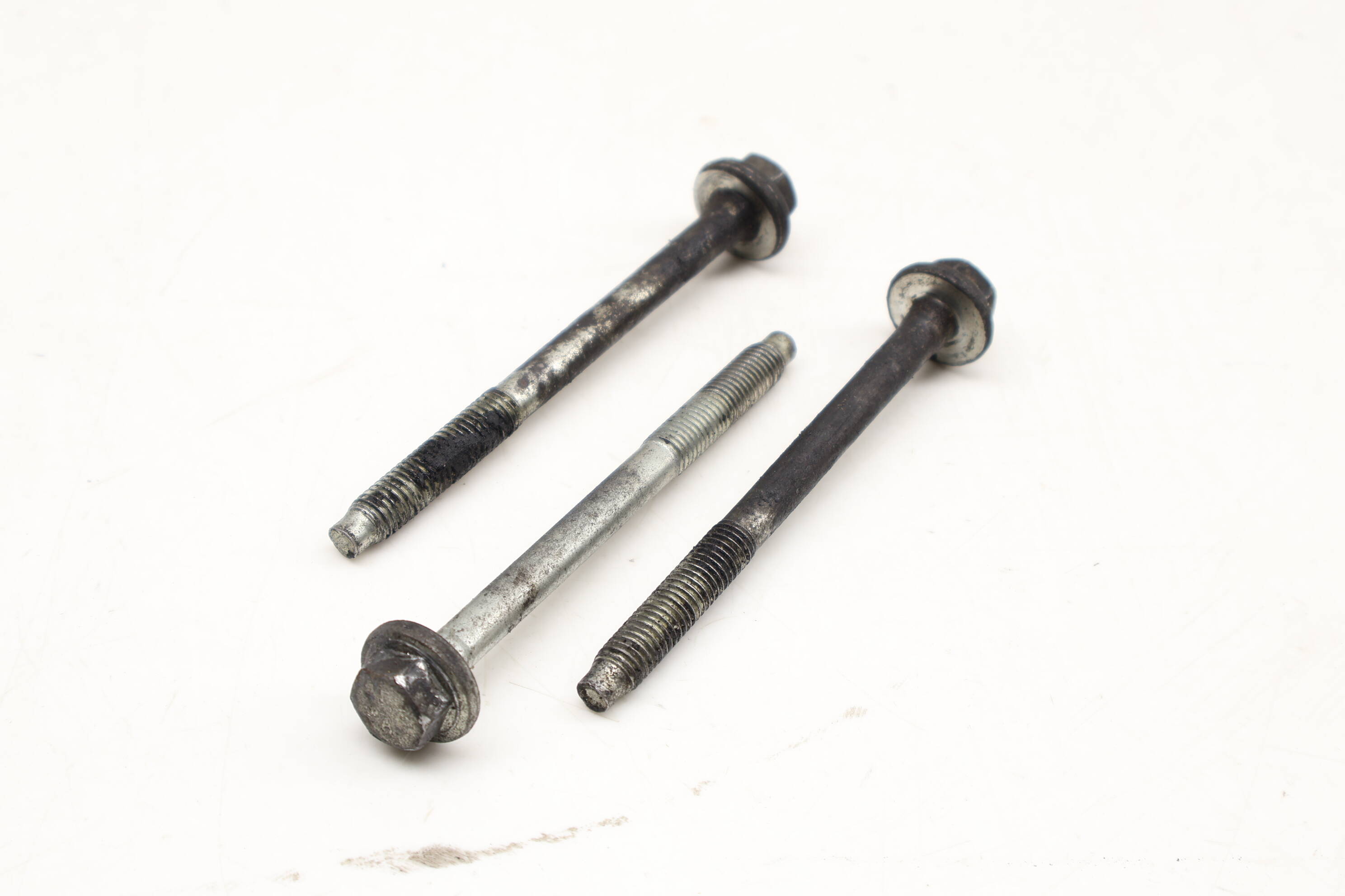Ac Compressor Screw / Bolt Set (3) LR005074