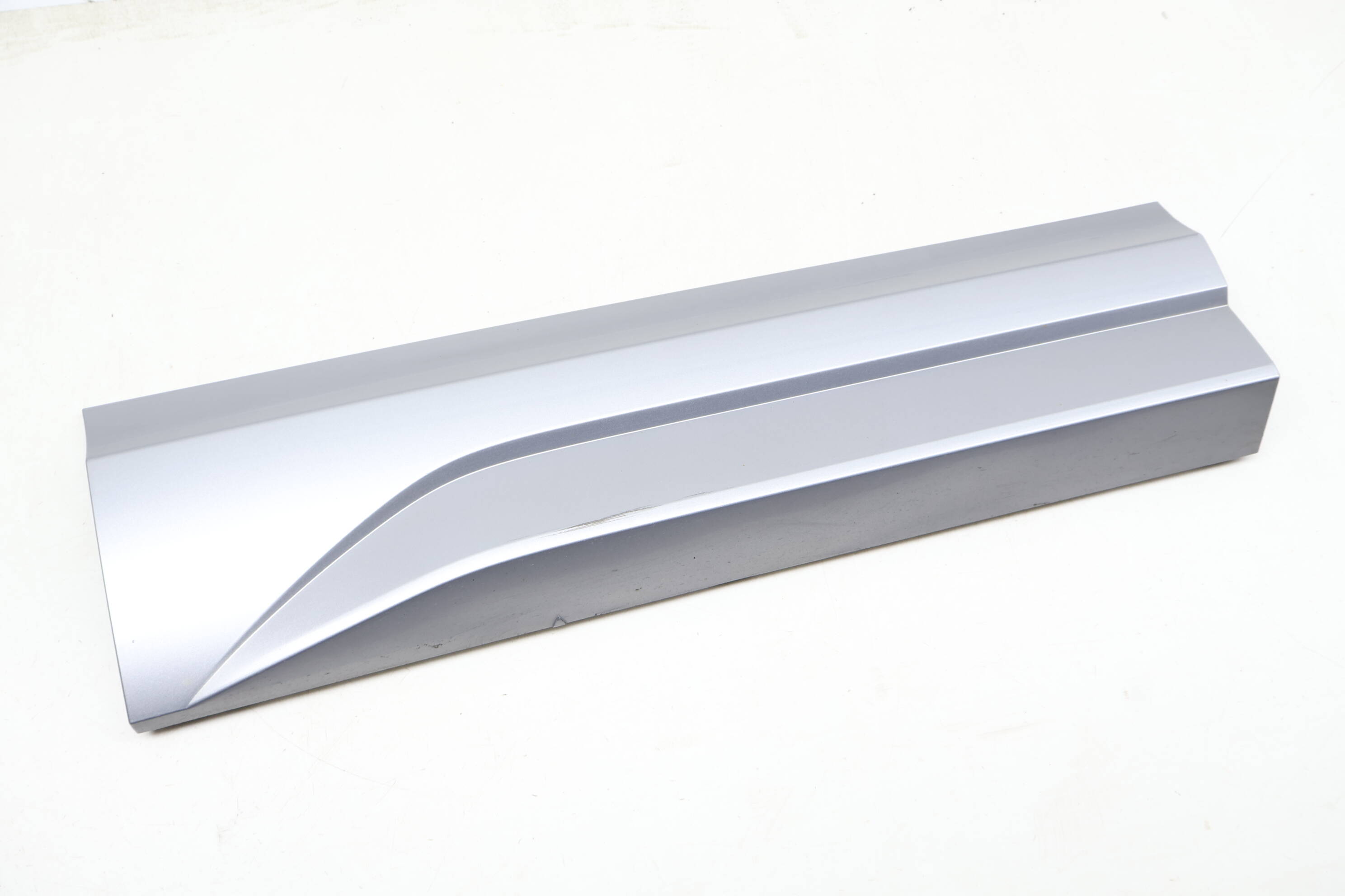 Lower Door Molding 8U0853970R