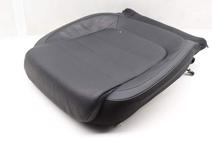 Lower Seat Bottom Cushion 7P6881406HE main product photo