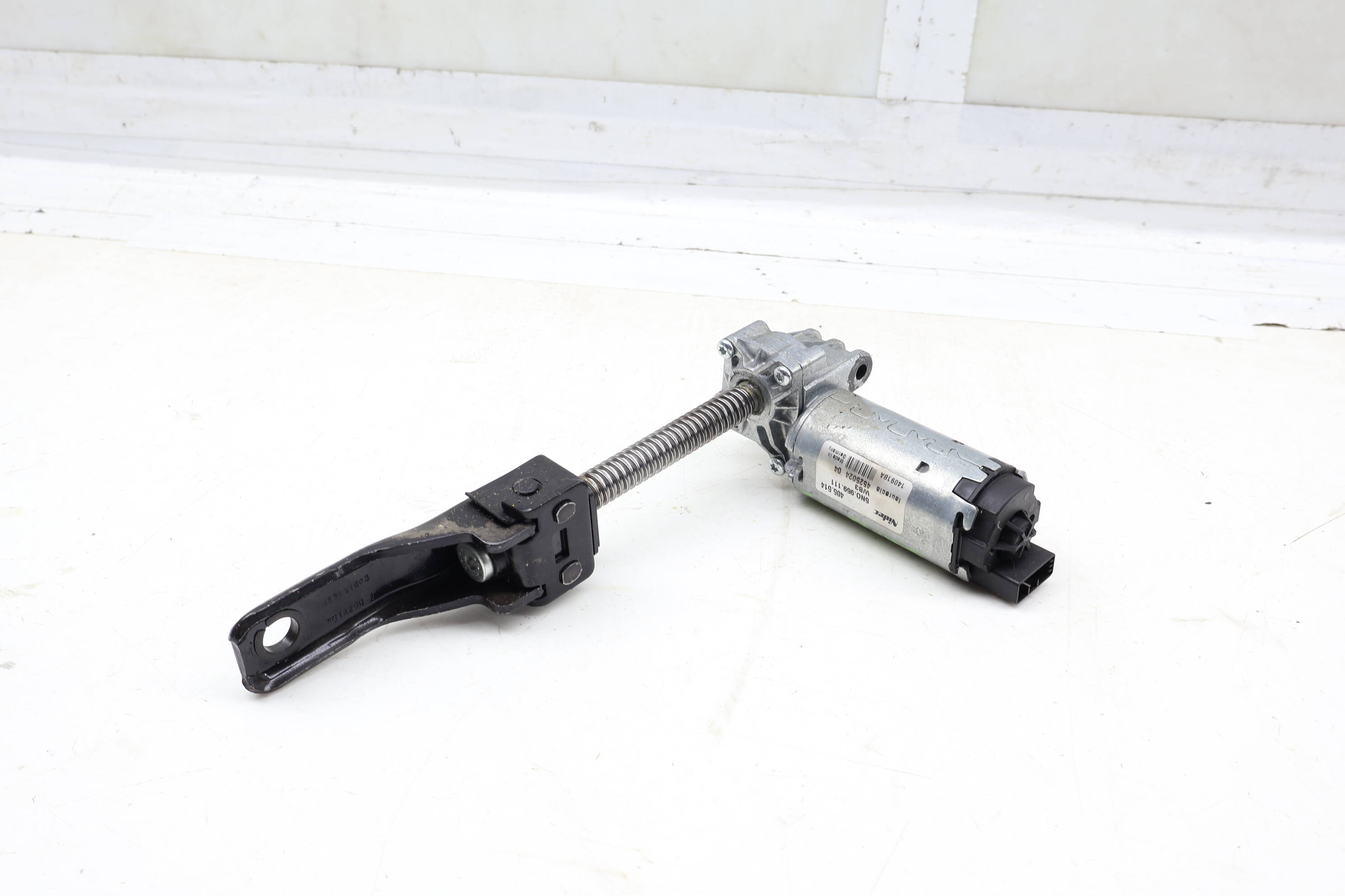 Rear Tilt / Height Seat Motor 5N0959111