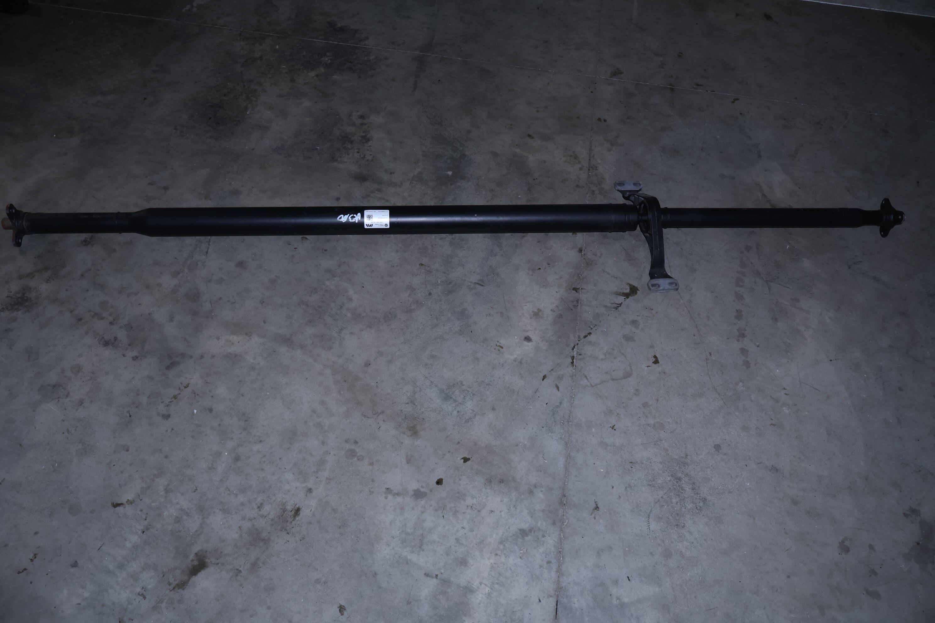 Driveshaft / Propeller Shaft 3QF521101M